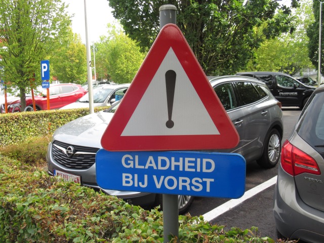 A is (nu Al) gewAArschuwd.