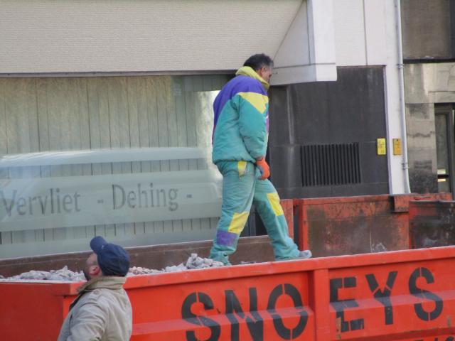 Er mAg wAt kleur in de werkkledij.