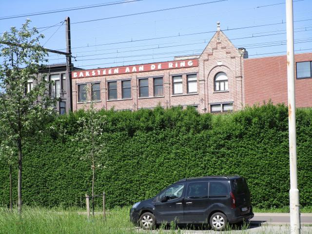 BAksteen AAn de ring. 