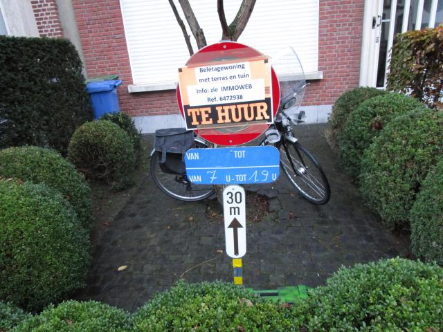 Een jAAr met een glimlAch, dAt wenst u ChArmAntwerpen. 