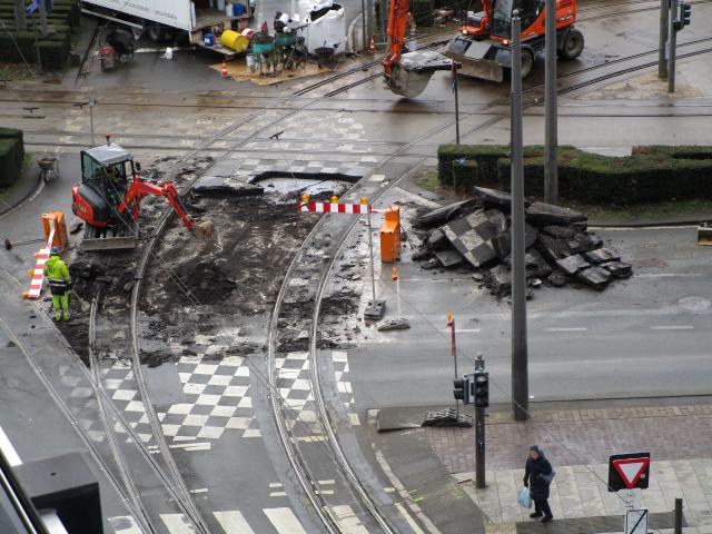 Hier wordt hArd geschAAkt.