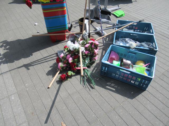 Met de grove borstel.