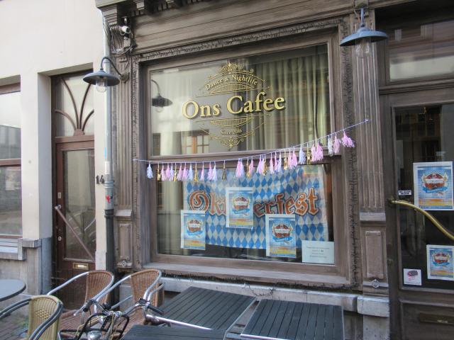 CAfé mét flosjkens.