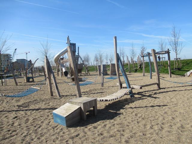 Nieuwe speeltuin in A.