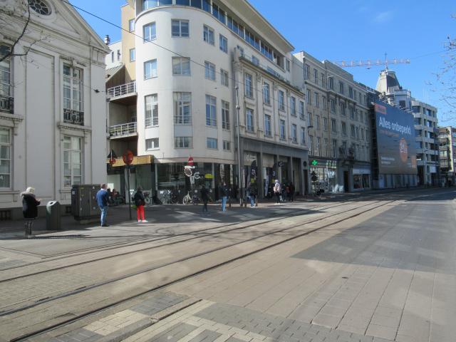 Cru maar 'cru'.