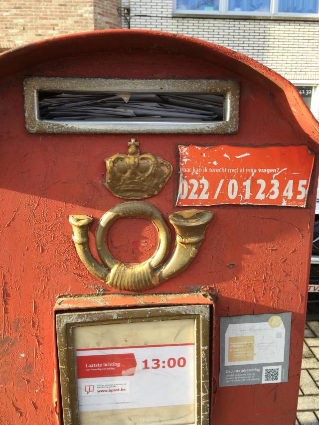 Drie op vier postbussen worden AfgeschAft. Goed over nAgedAcht...
